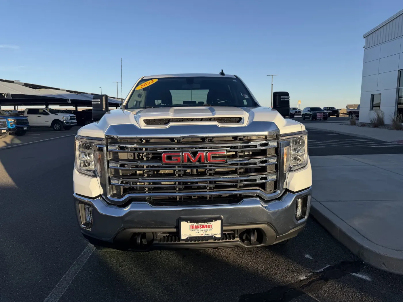 2022 GMC Sierra 2500HD SLE | Photo 2 of 18