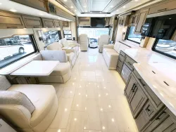 2026 Newmar London Aire 4551 | Thumbnail Photo 5 of 34
