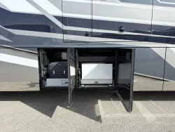 2024 Newmar King Aire 4531 | Thumbnail Photo 23 of 30