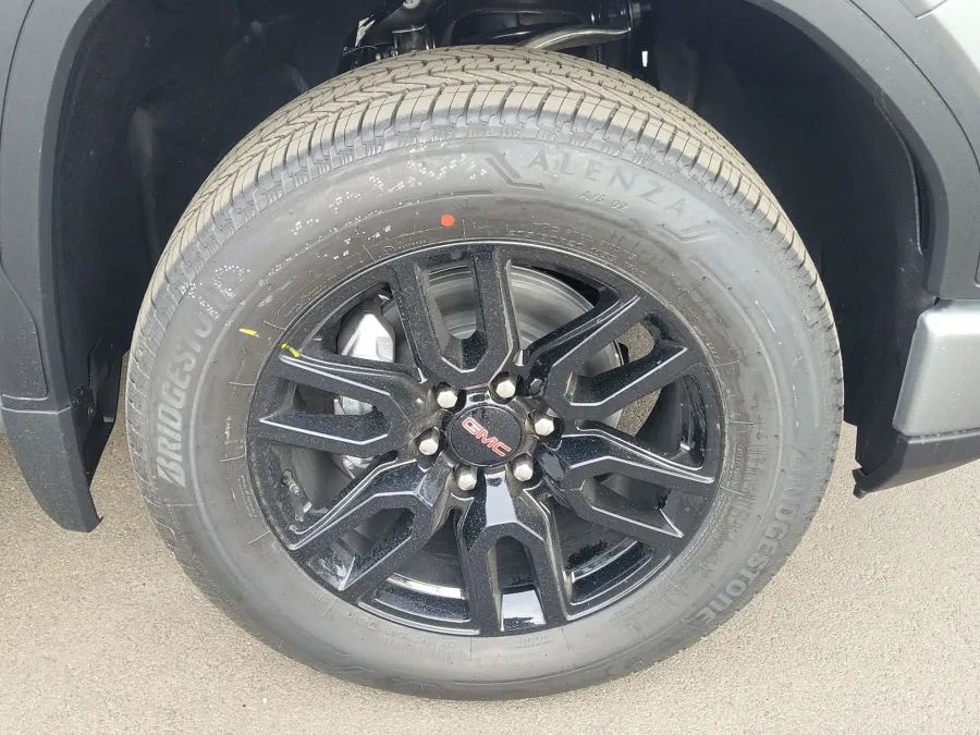 2026 GMC Sierra 1500 Elevation | Photo 6 of 23