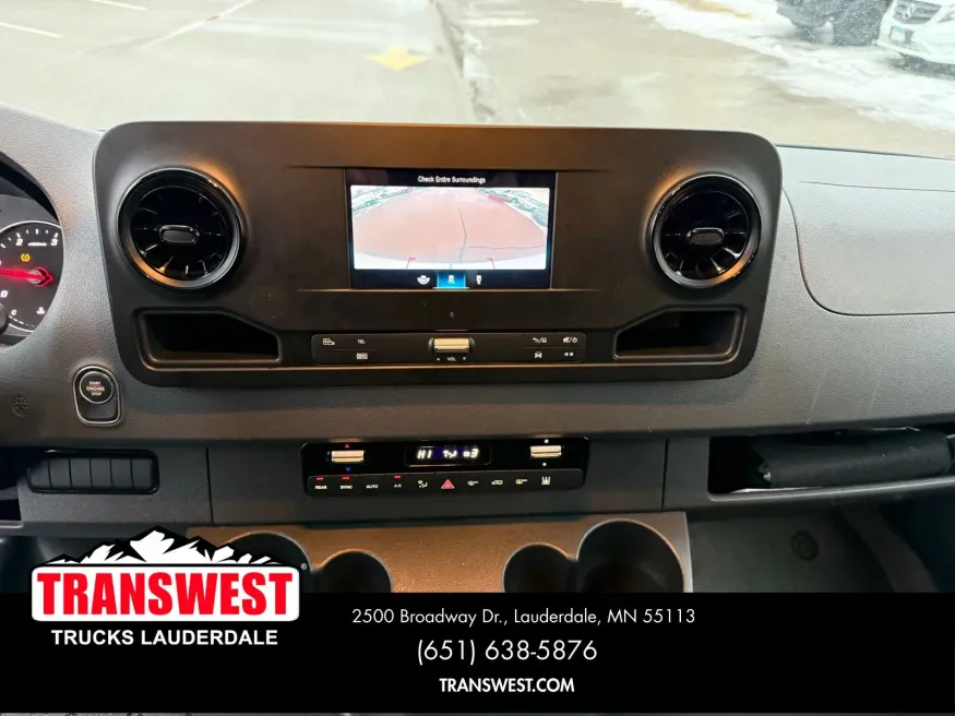 2024 Mercedes Benz Sprinter 2500 Passenger 144 WB | Photo 11 of 21