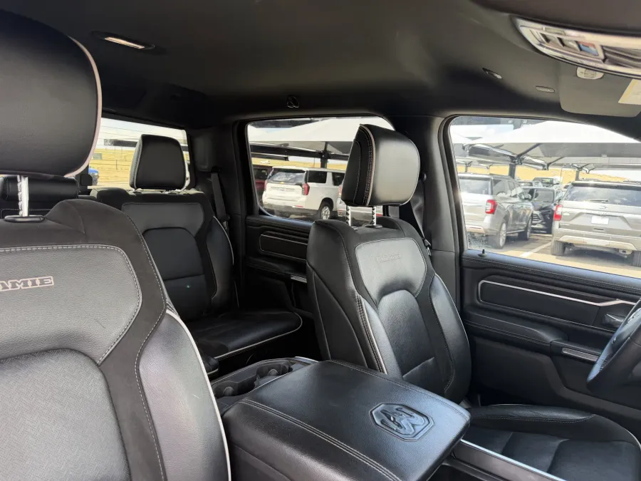 2025 RAM 1500 Laramie | Photo 13 of 19