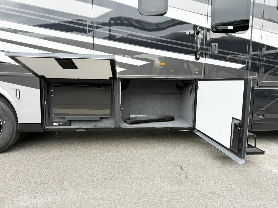 2026 Newmar Super Star 4159 | Photo 23 of 27