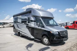 2026 Tiffin Wayfarer 25XLW | Thumbnail Photo 7 of 16