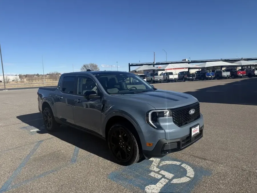 2026 Ford Maverick | Photo 2 of 21