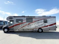 2022 Renegade Valencia 38RB | Thumbnail Photo 22 of 31