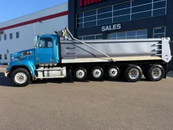 2020 Western Star 4700SB | Thumbnail Photo 3 of 13