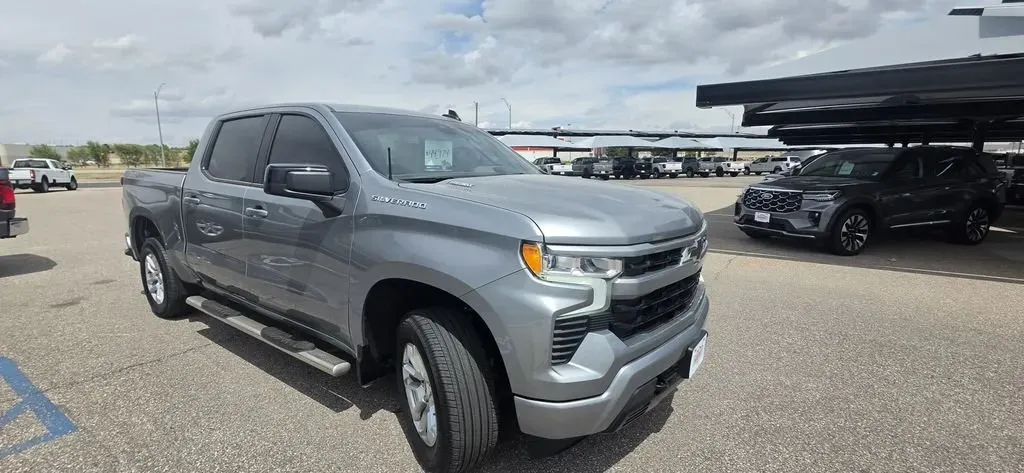 2025 Chevrolet Silverado 1500 | Photo 3 of 28