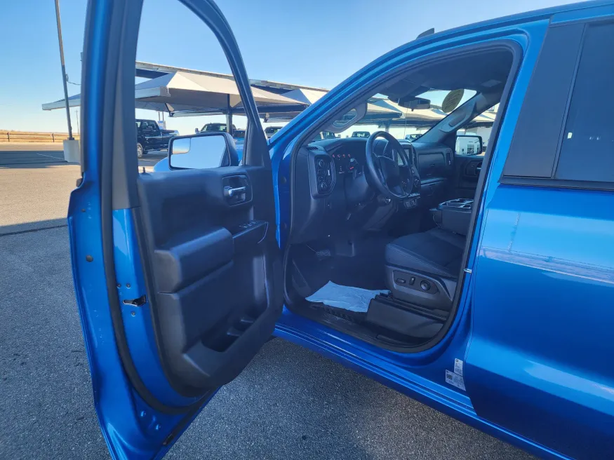 2022 Chevrolet Silverado 1500 Custom Trail Boss | Photo 9 of 23