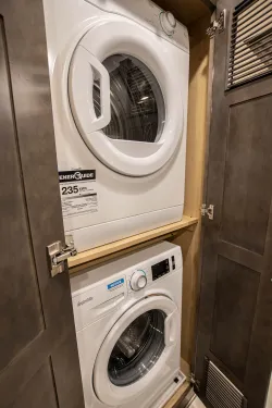 2026 Newmar Dutch Star 4369 | Thumbnail Photo 25 of 25