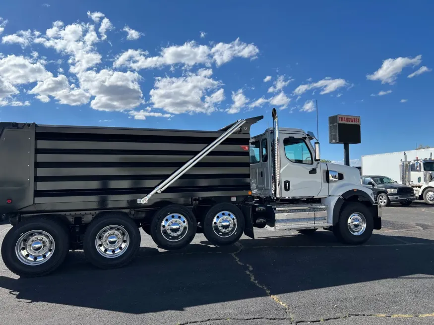 2025 Western Star 49X | Photo 4 of 12