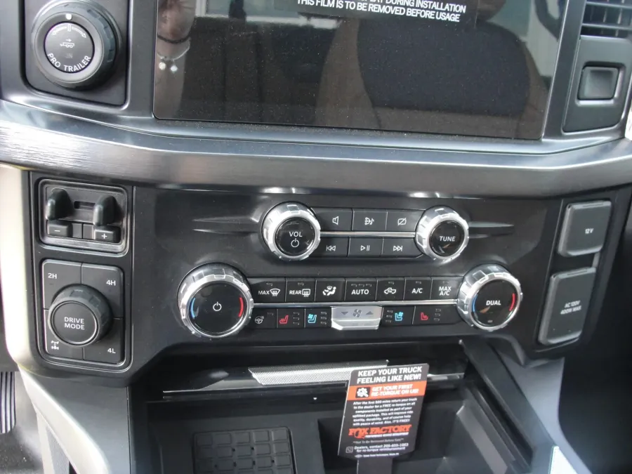 2024 Ford F-250 | Photo 11 of 17