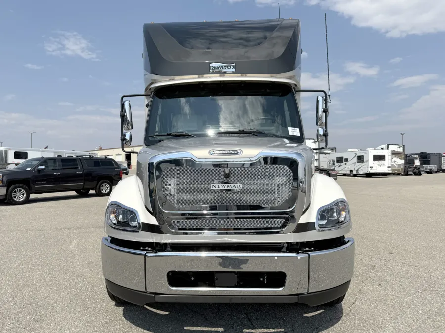 2024 Newmar Supreme Aire 4509 | Photo 24 of 31