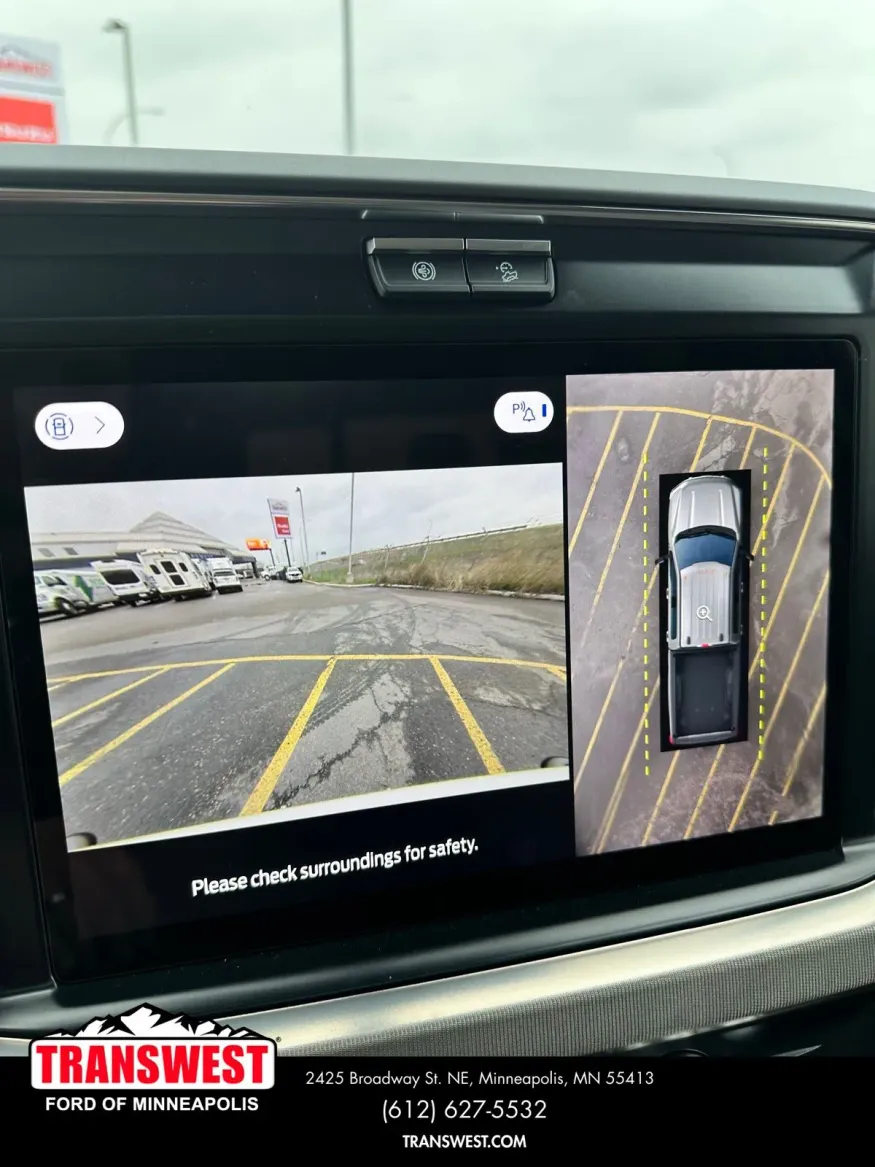 2026 Ford Super Duty F-350 Platinum | Photo 17 of 19