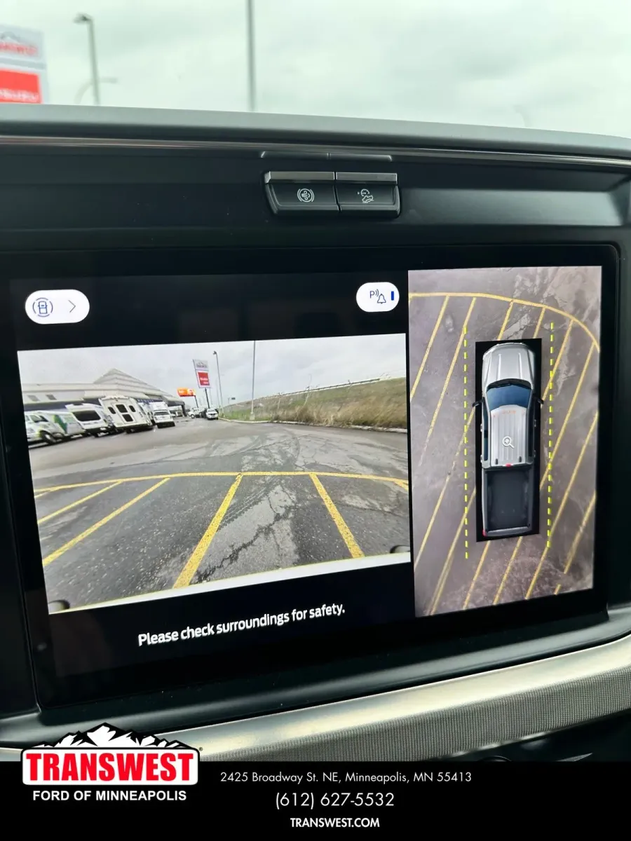 2026 Ford Super Duty F-350 Platinum | Photo 17 of 19