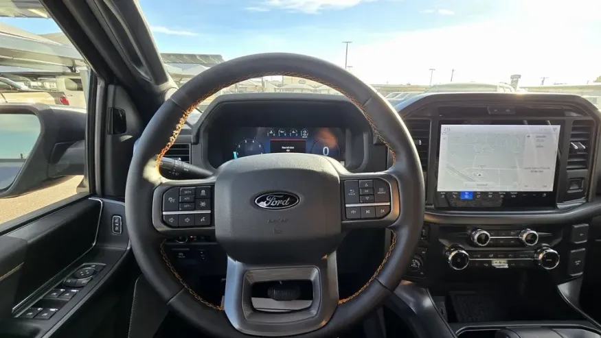 2025 Ford F-150 | Photo 16 of 31