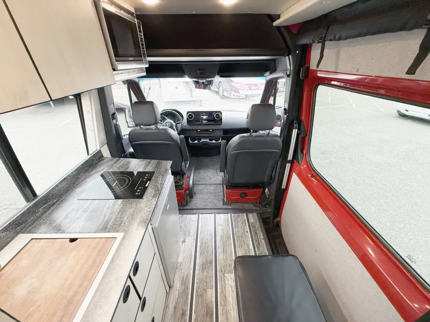 2022 Antero Adventure Van Longs Peak | Photo 5 of 19