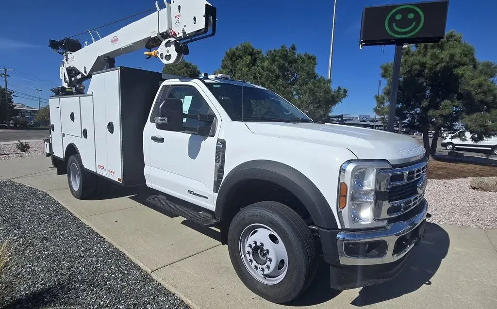 2025 Ford Super Duty F-600 | Photo 3 of 26