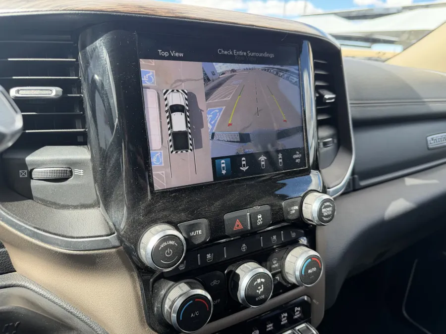 2019 RAM 2500 Laramie | Photo 18 of 21