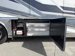 2024 Newmar King Aire 4531 | Thumbnail Photo 25 of 30