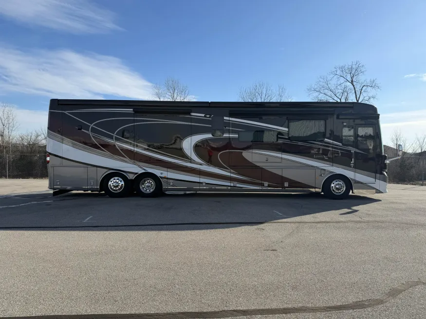 2022 Newmar London Aire 4579 | Photo 4 of 28