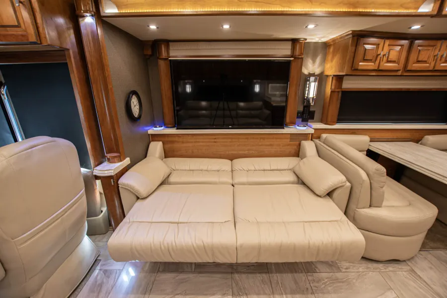 2018 Tiffin Allegro Bus 45OPP | Photo 15 of 33