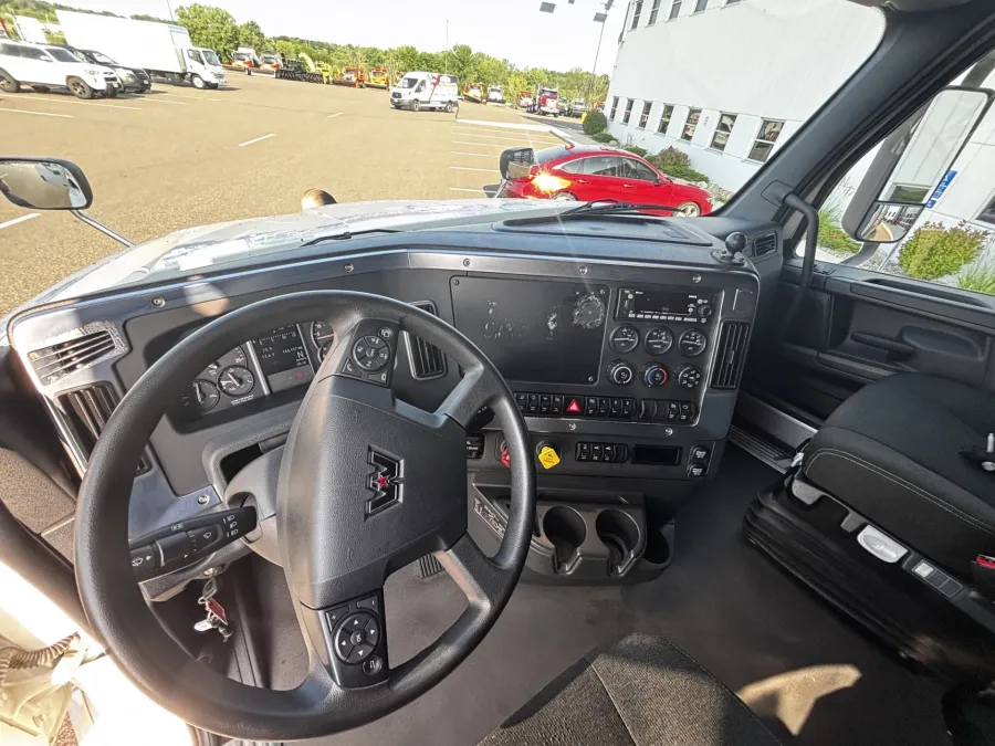 2022 Western Star 49X | Photo 9 of 18