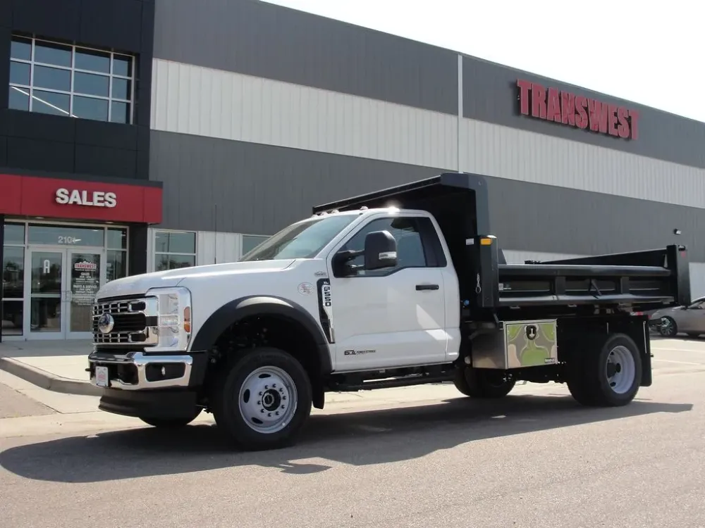 2025 Ford F-550 Super Duty Chassis Cab XL - Photo 18