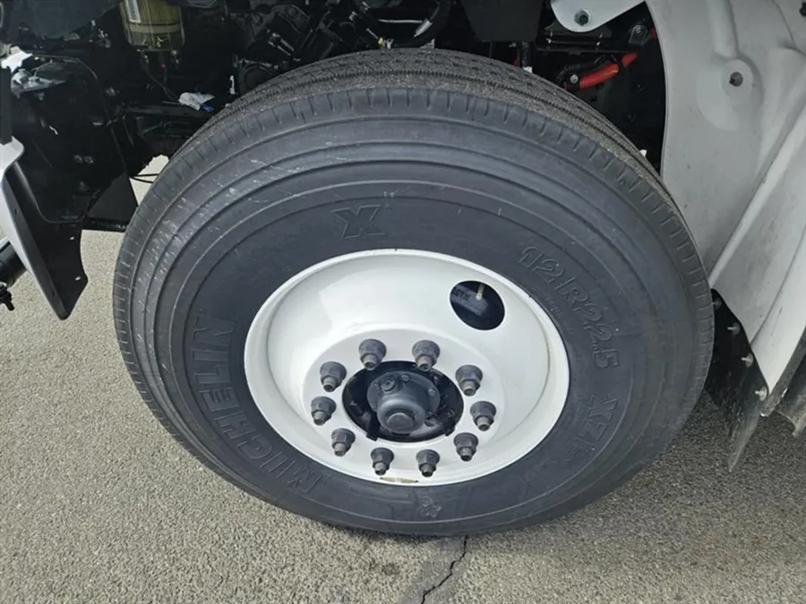 2025 Freightliner M2 106 | Photo 16 of 17