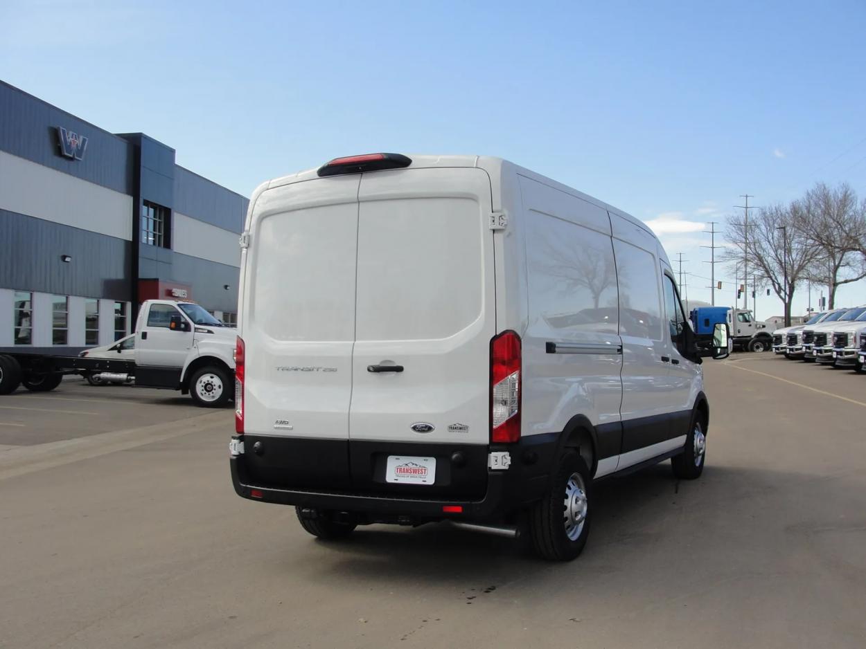 2024 Ford Transit | Photo 5 of 16