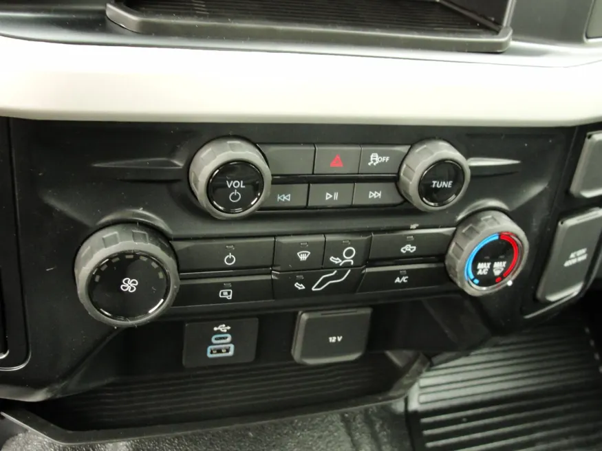 2026 Ford F-350 | Photo 11 of 16