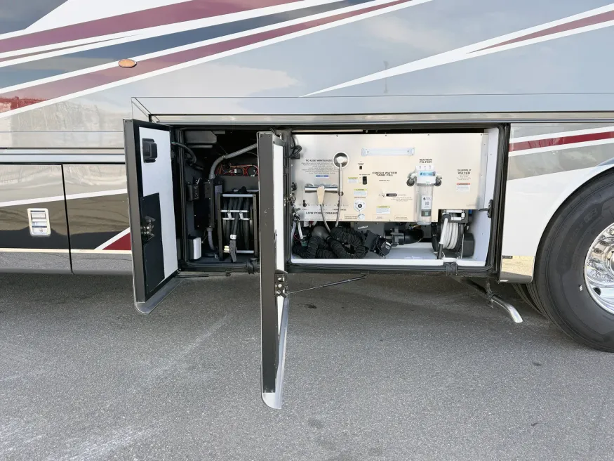 2025 Newmar Dutch Star 4369 | Photo 32 of 33