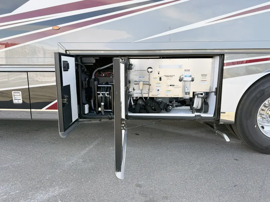 2025 Newmar Dutch Star 4369 | Photo 32 of 33