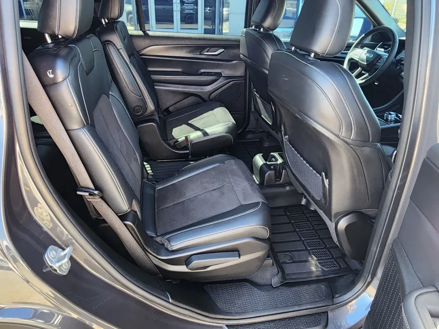 2024 Jeep Grand Cherokee L Altitude X | Photo 15 of 28