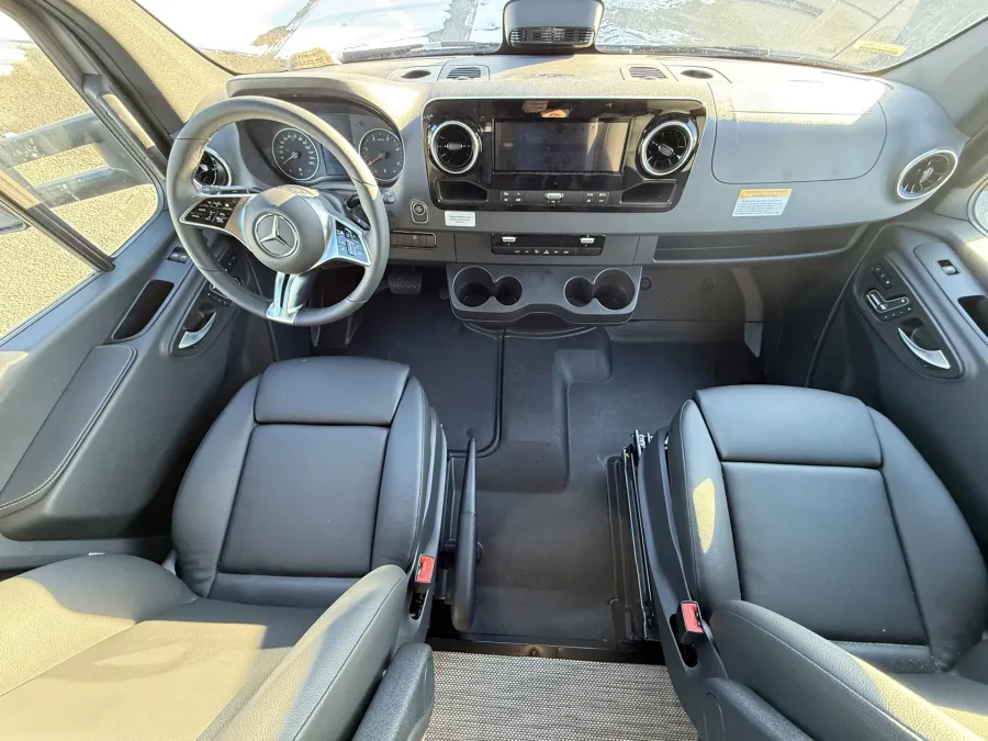 2026 Winnebago EKKO 23B | Photo 6 of 23