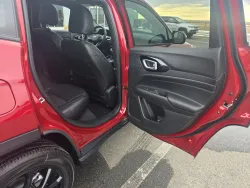 2026 Jeep Compass Latitude Altitude | Thumbnail Photo 13 of 24