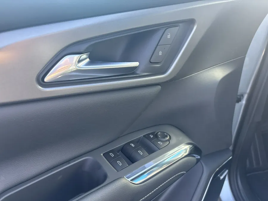 2026 Chevrolet Traverse AWD LT | Photo 14 of 22