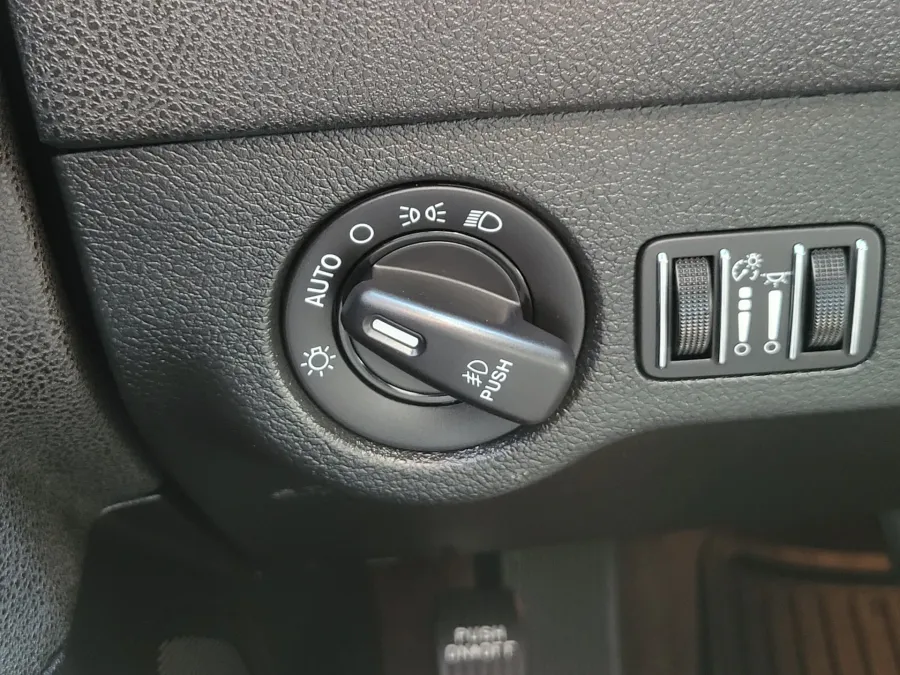 2018 Dodge Charger GT | Photo 25 of 35