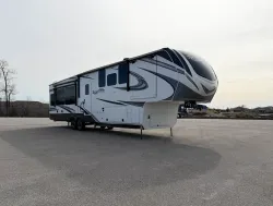 2022 Grand Design Solitude 373FB R | Thumbnail Photo 7 of 18