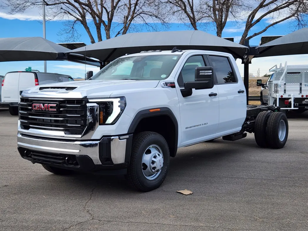 2026 GMC Sierra 3500HD CC Pro 