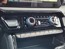 2026 GMC Sierra 2500HD AT4X | Thumbnail Photo 13 of 24