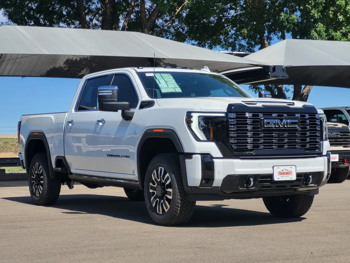 2026 GMC Sierra 2500HD Denali Ultimate | Photo 2 of 25
