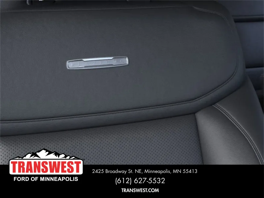 2025 Ford Expedition | Photo 15 of 23