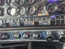 2023 Kenworth W900 | Thumbnail Photo 16 of 21