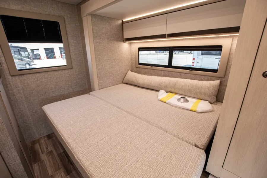 2026 Tiffin Wayfarer 25XPW | Photo 13 of 19