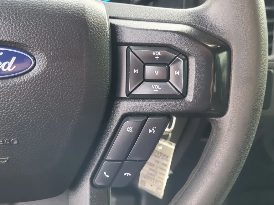 2019 Ford Super Duty F-350 SRW | Photo 12 of 23