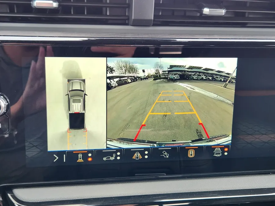 2026 GMC Sierra 1500 AT4 | Photo 12 of 23