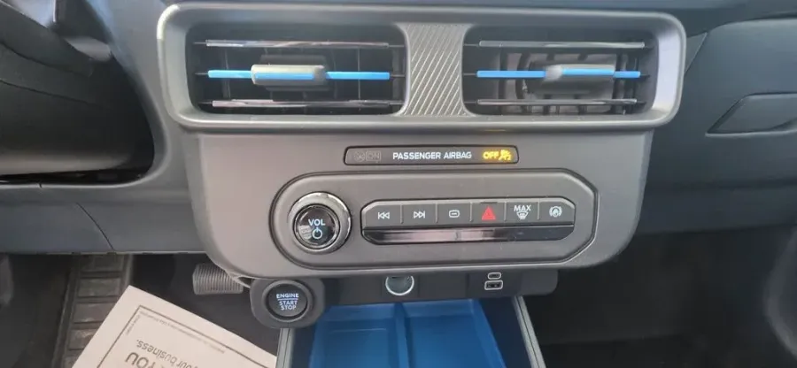 2026 Ford Maverick | Photo 21 of 27