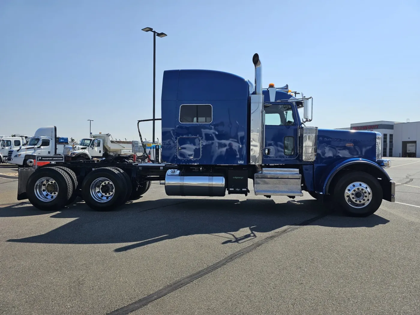 2022 Peterbilt 389 | Photo 5 of 23