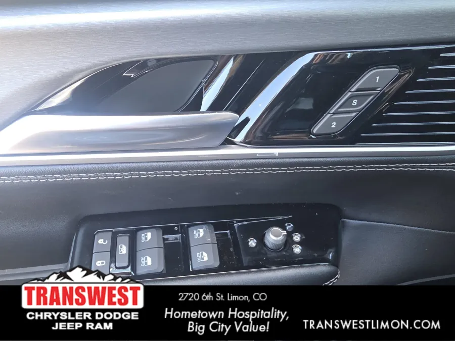 2026 Jeep Grand Wagoneer Limited Reserve | Photo 23 of 29